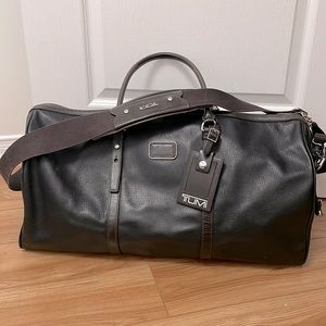 duffle bag - TUMI , all leather premium duffle bag - perfect for weekend getaway